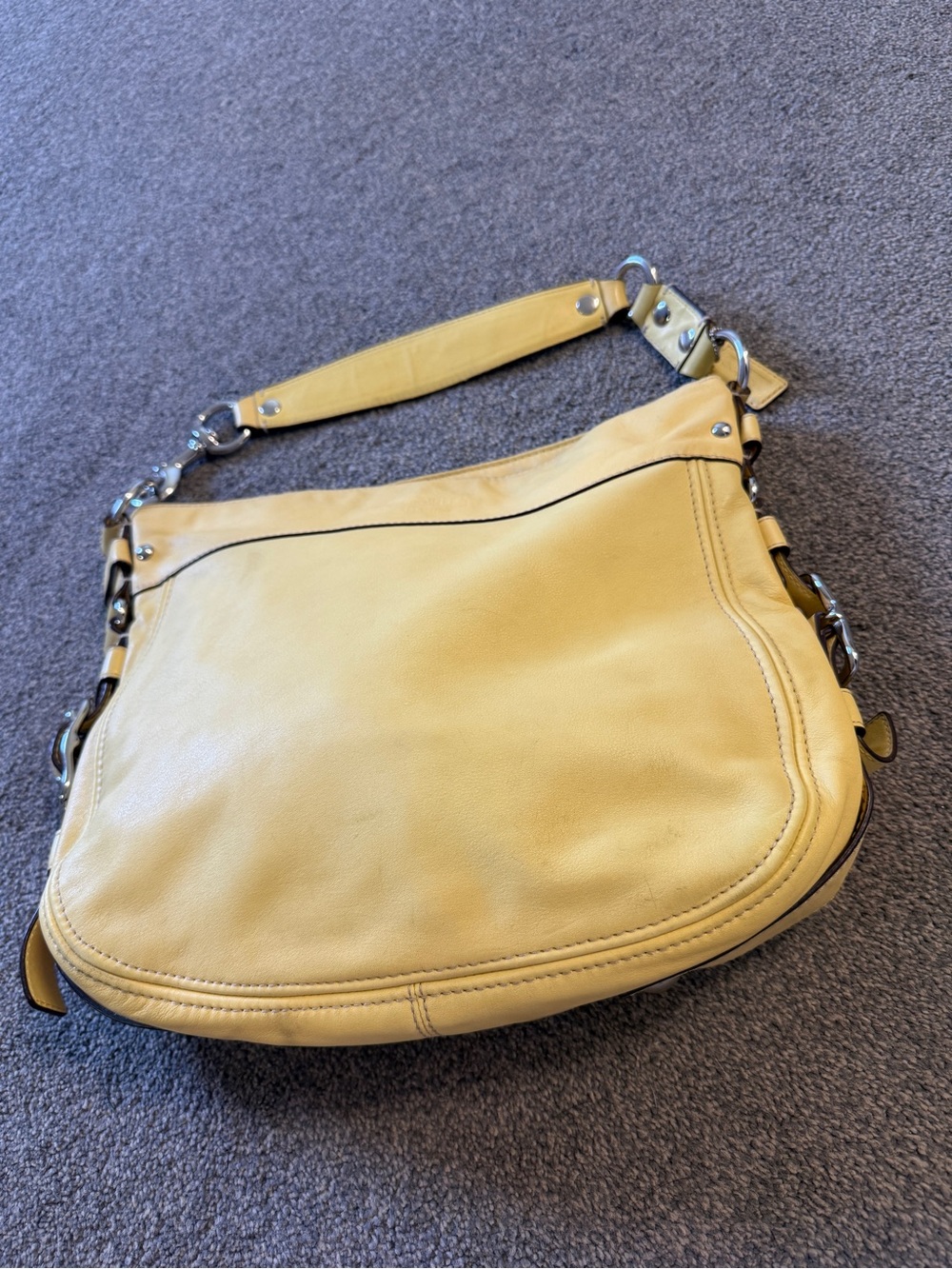 Vintage Coach Zoe Large Leather Hobo Buckle Shoulder Bag F12669 in Yellow - Picture 2 of 10
